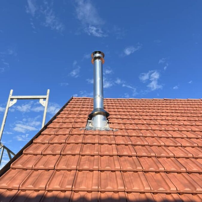 Pose d&rsquo;un tubage double parois isol&eacute; pour une future chaudi&egrave;re bois &agrave; Adamswiller Creutzwald 1