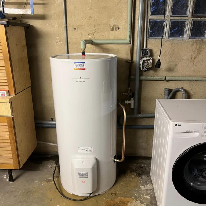 Remplacement d&rsquo;un vieux chauffe-eau &eacute;lectrique par un nouveau De Dietrich &agrave; &Eacute;guelshardt Freyming-Merlebach 0