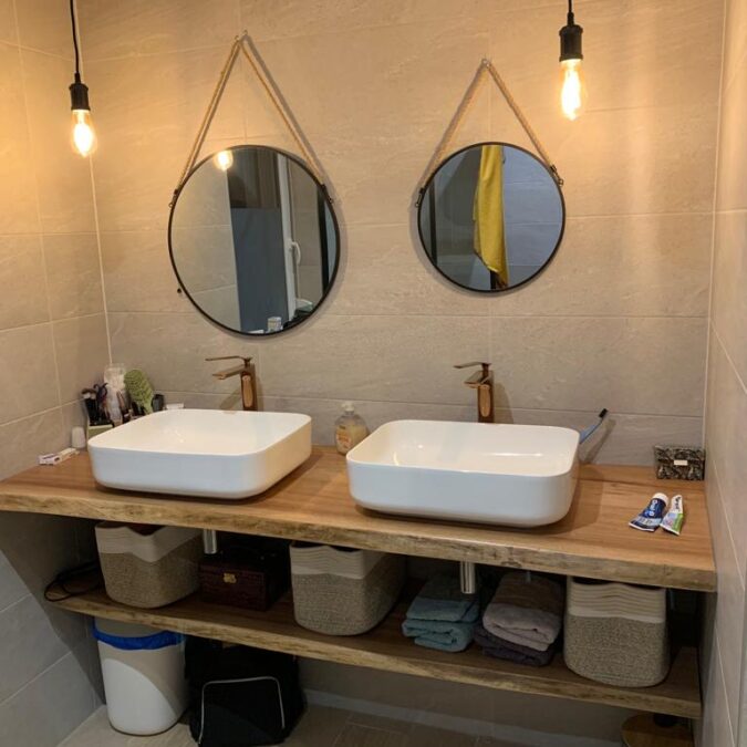 Cr&eacute;ation d&rsquo;un meuble de salle de bain avec de belles planches et robinetterie Paini France couleur Gold rose Stiring-Wendel 0