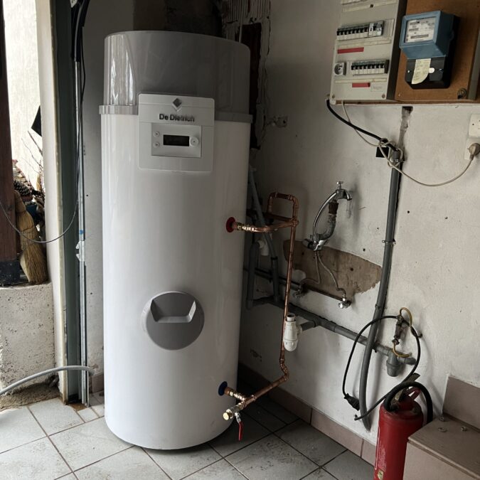 Installation d&rsquo;un chauffe-eau thermodynamique De Dietrich en remplacement d&rsquo;un chauffe-eau &eacute;lectrique &agrave; Ingwiller Molsheim 0