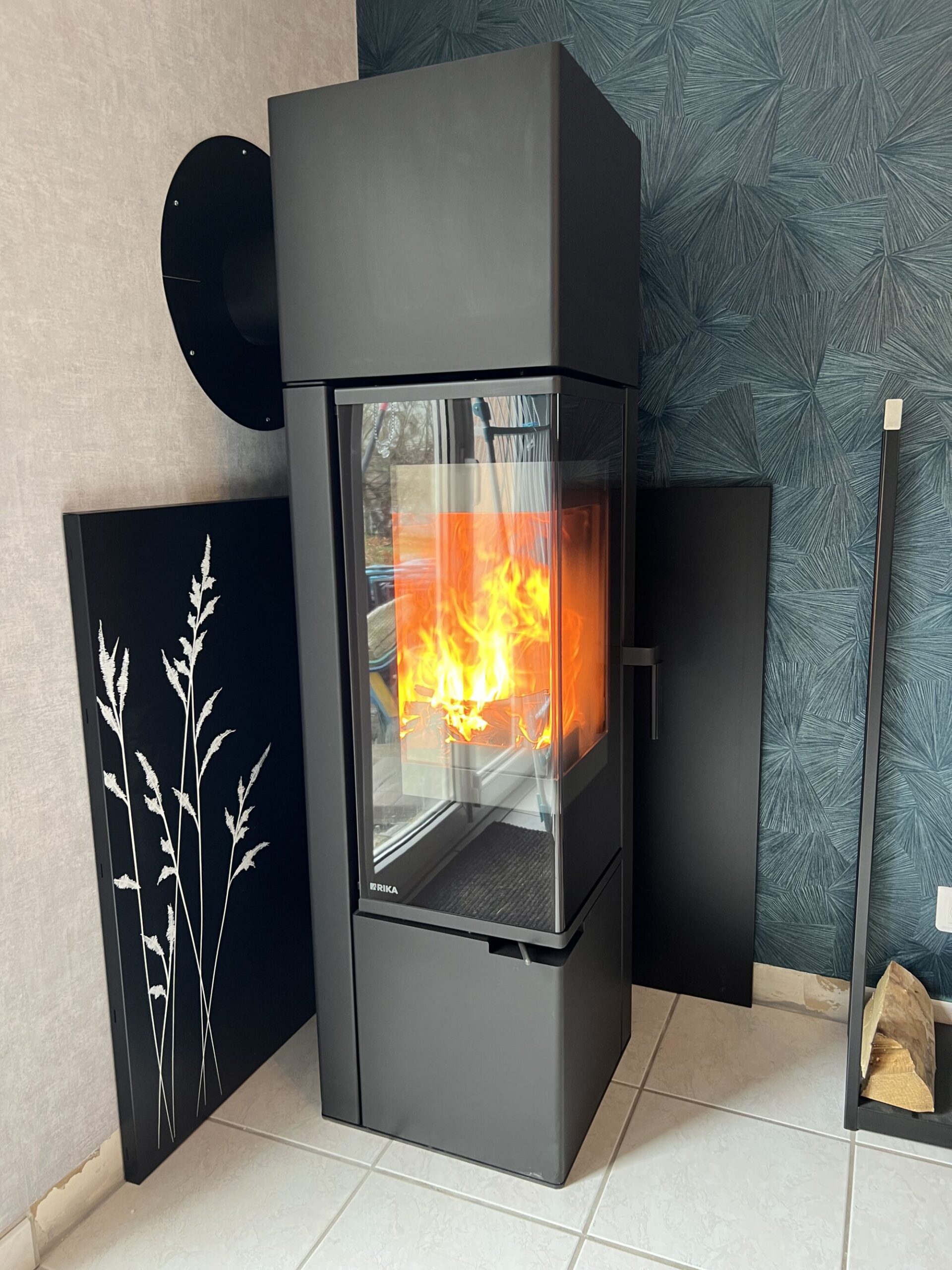 Pose d&rsquo;un po&ecirc;le a bois RIKA a DURSTEL en remplacement d&rsquo;un po&ecirc;le a granul&eacute;s Behren-l&egrave;s-Forbach